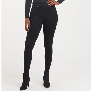 NWT spanx skinny jeans in clean black